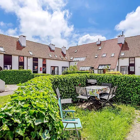 Holiday home Aalduiker 11 P44